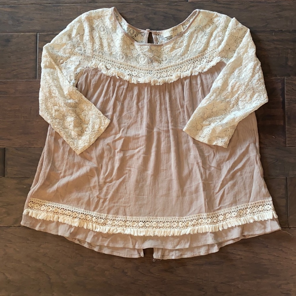 Cute blouse